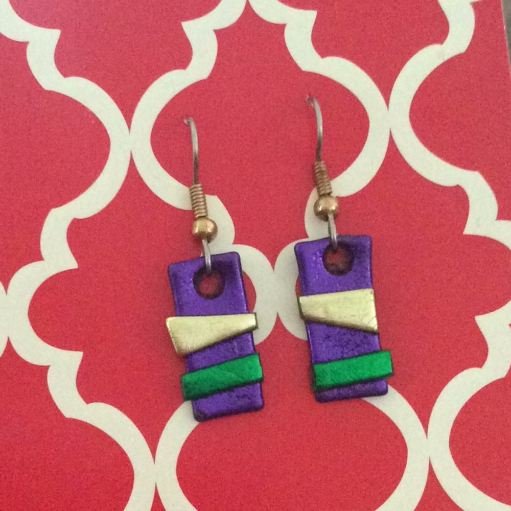 Super cute earrings! Purple silver and green
